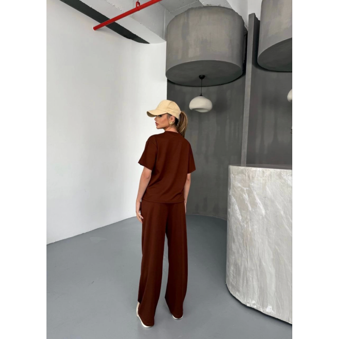 Osy Modal Yumuşak Dokulu Kumaş Kısa Kollu Bluz Rahat Pantalon Ikili Takım- Kahverengi 154848 Osy Modal Yumuşak Dokulu Kumaş Kısa Kollu Bluz Rahat Pantalon Ikili Takım- Kahverengi 154848