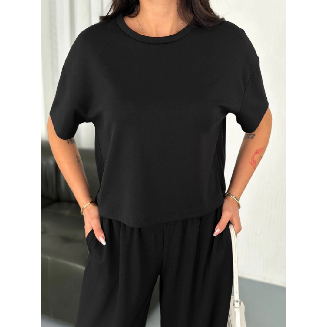 Osy Modal Yumuşak Dokulu Kumaş Bisiklet Yaka T-shirt Bol Paça Pantalon Ikili Takım -Siyah 159907 Osy Modal Yumuşak Dokulu Kumaş Bisiklet Yaka T-shirt Bol Paça Pantalon Ikili Takım -Siyah 159907