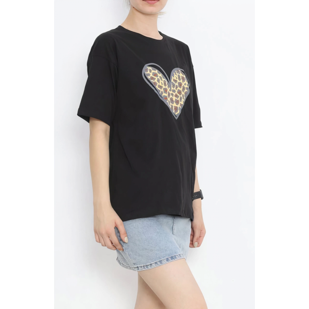 Sevgililer Günü İçin Özel Tasarım Leopar Kalp Baskılı T-shirt - Siyah 161339 Sevgililer Günü İçin Özel Tasarım Leopar Kalp Baskılı T-shirt - Siyah 161339